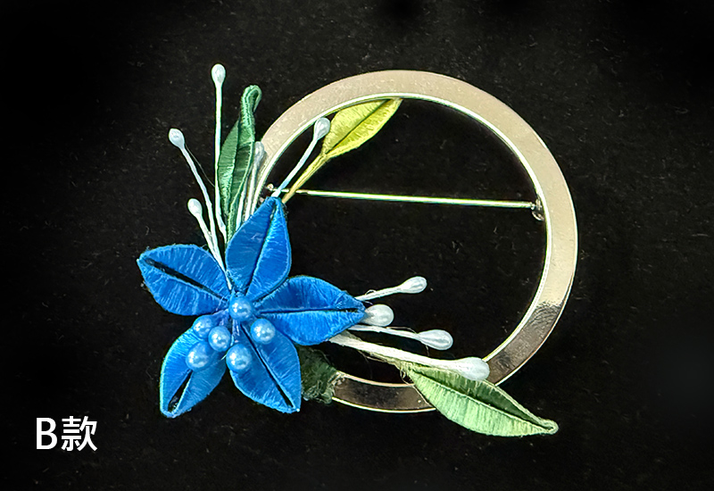 翼想纏花福飾 圓滿福胸針/領巾釦雙用